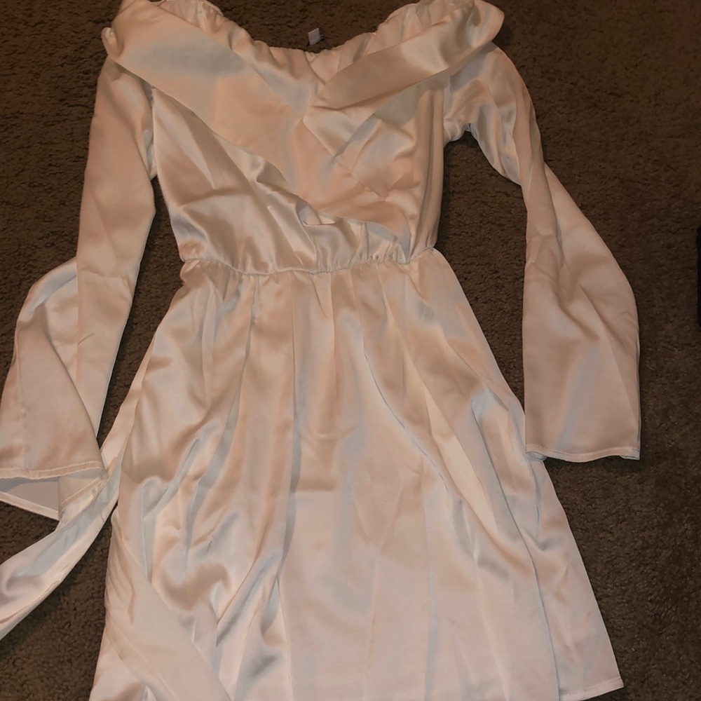 Dress from Fashion Nova. Size XS NEVER WORN